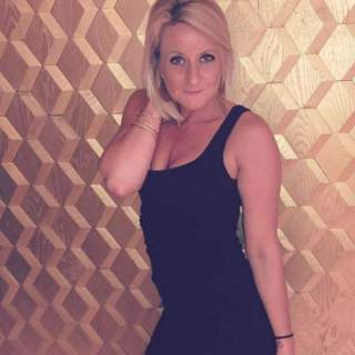 Med en kärlek för nattlivets pulserande rytm